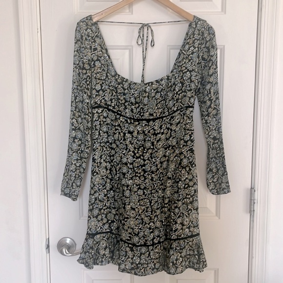 FREE PEOPLE Like New Boheme Long Sleeve Mini Dress Size 2 - Picture 8 of 11